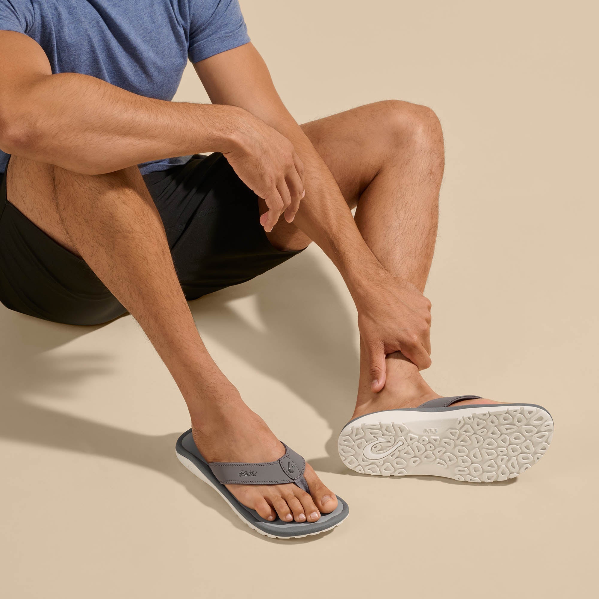 Ohana Men's Best Selling Beach Sandals - Graphite | OluKai – OluKai UK