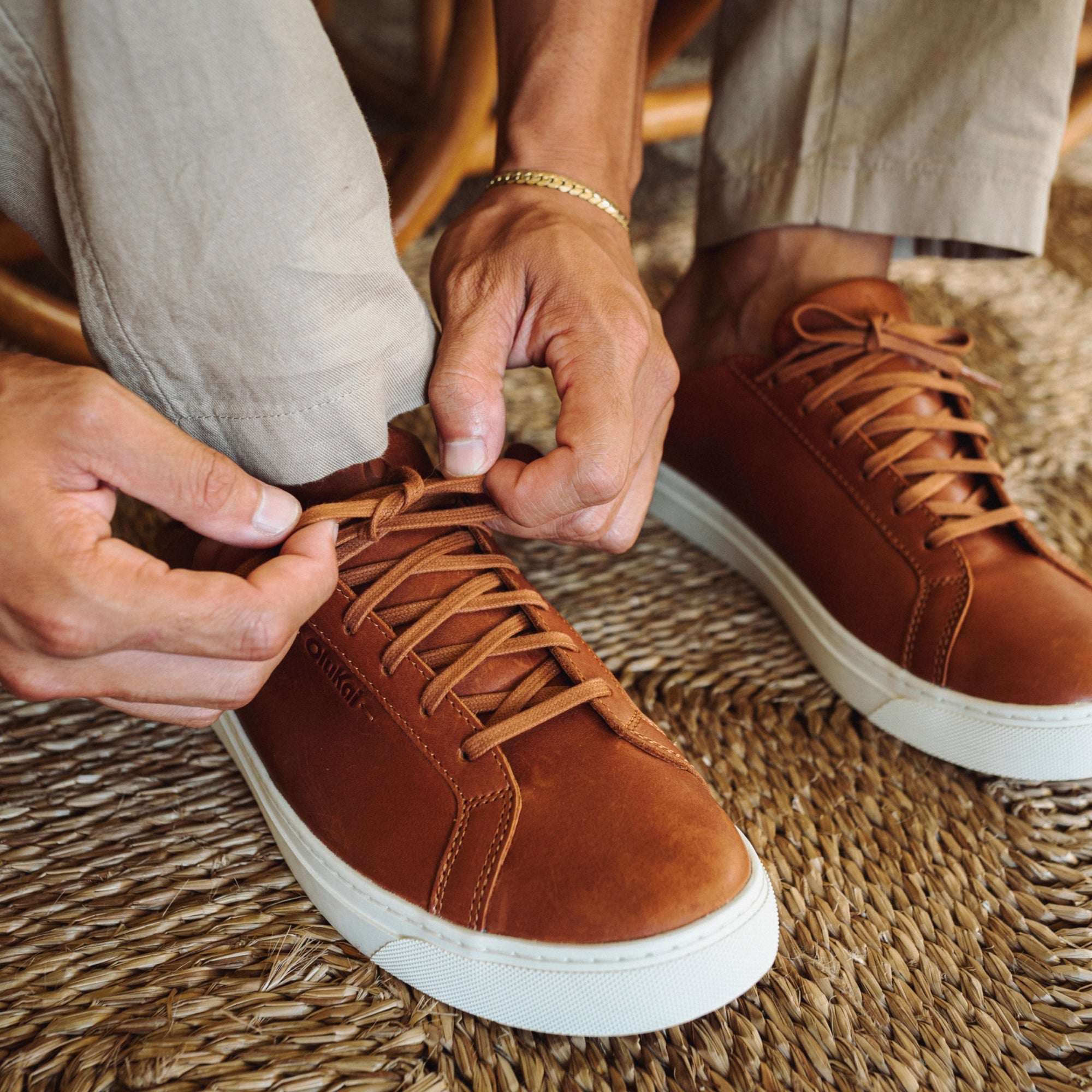kou-lace-up-1