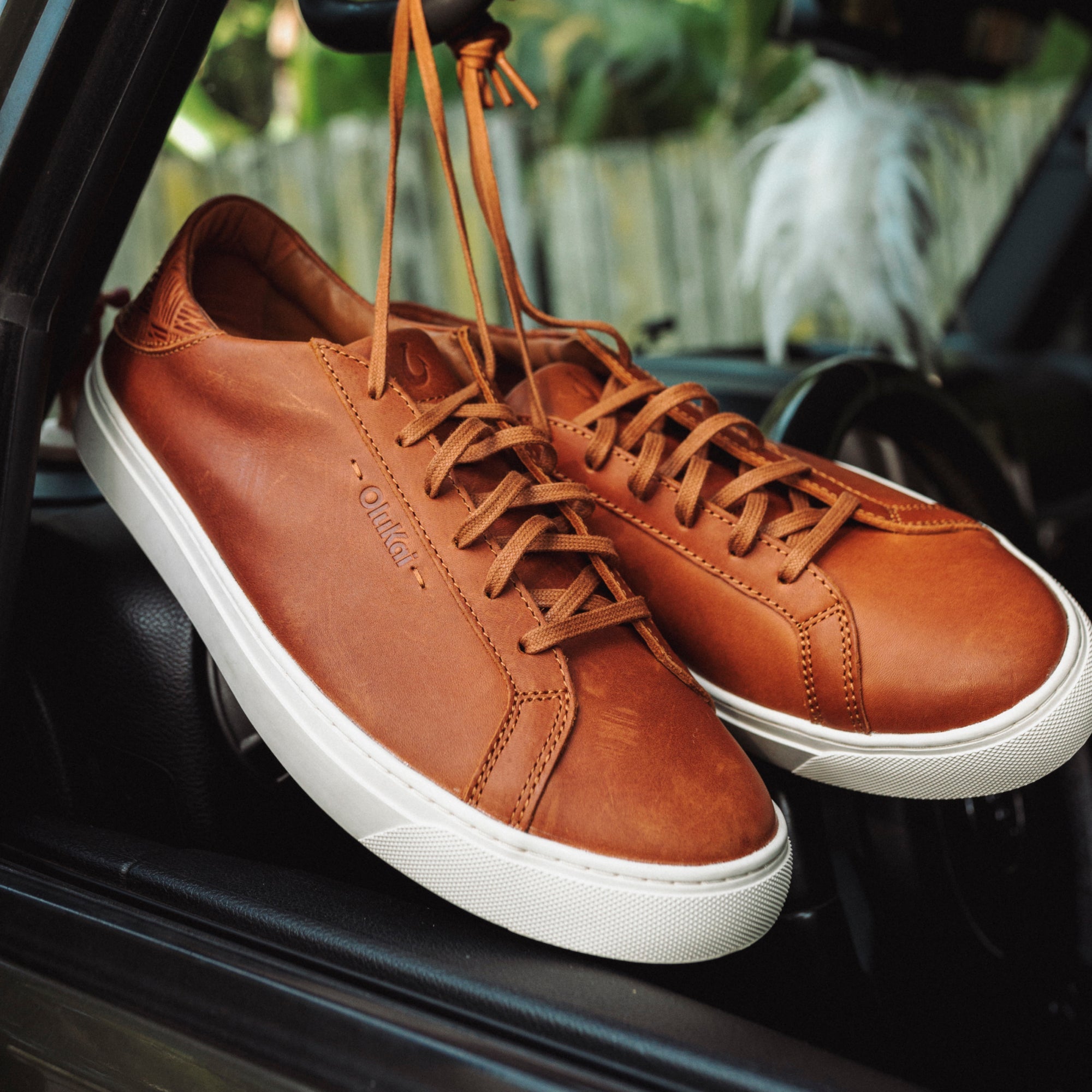 kou-lace-up-2