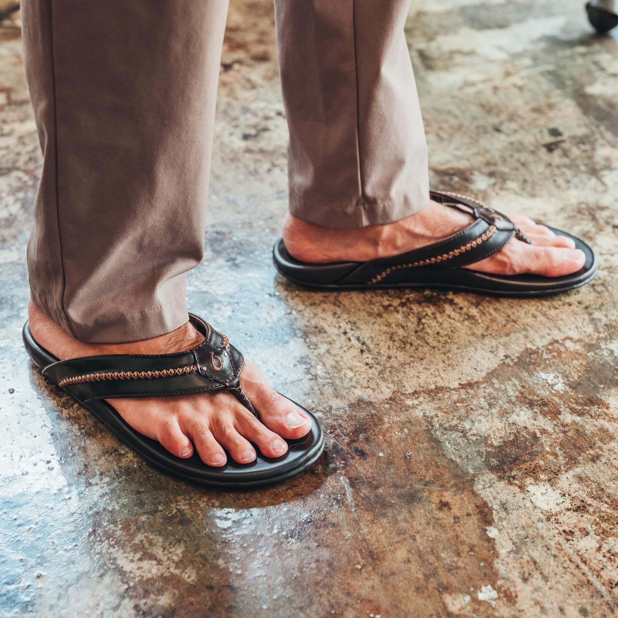 Olukai mens leather sandals online