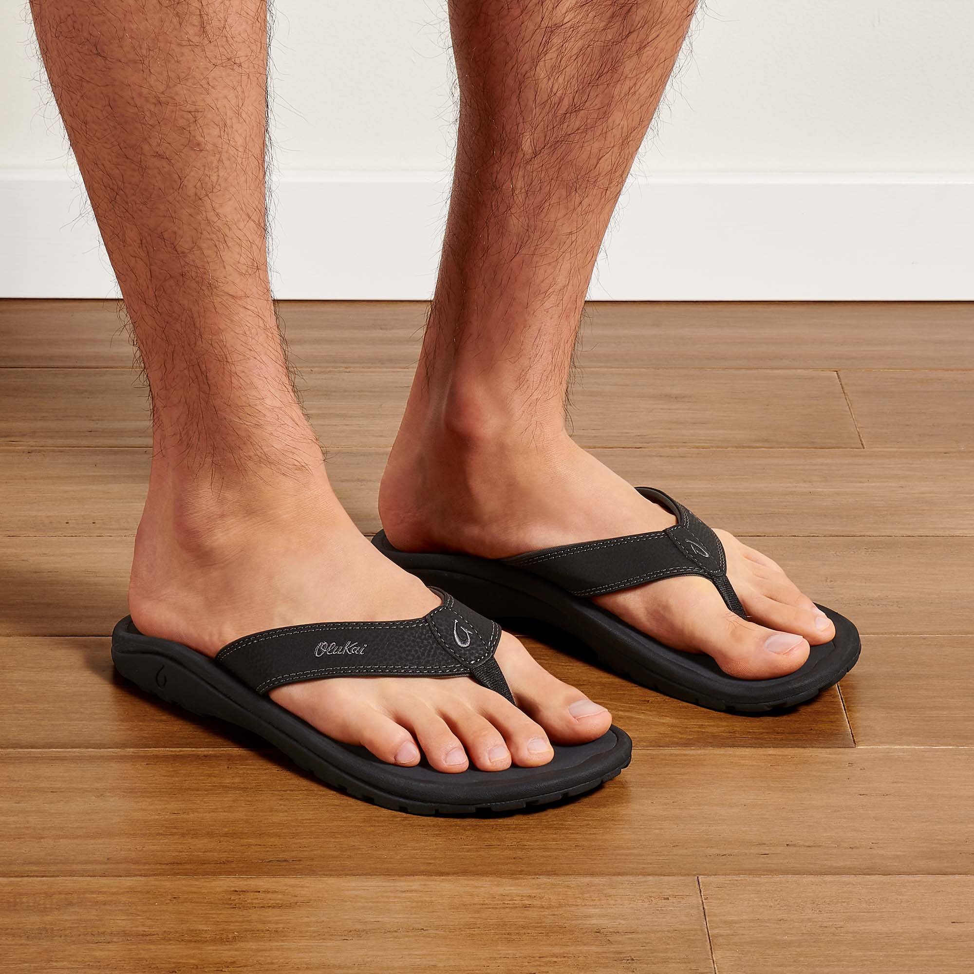 Olukai black sandals discount