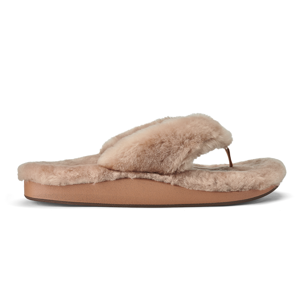 Fluffy flip 2024 flop slippers uk